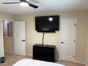 1058 Rabon Pond Dr in Columbia, SC - Foto de edificio - Building Photo