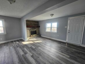 1502 Market St in Linwood, PA - Foto de edificio - Building Photo