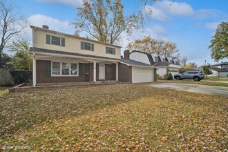 133 Selwyn Ln in Buffalo Grove, IL - Building Photo - Building Photo