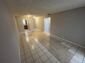 3525 Avenue J in Riviera Beach, FL - Building Photo - Building Photo