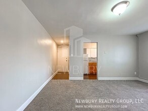 313 San Juan Dr in McKeesport, PA - Building Photo - Building Photo