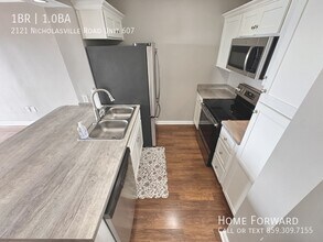 2121 Nicholasville Rd in Lexington, KY - Building Photo - Building Photo