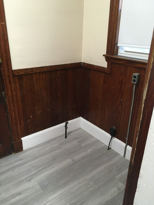 30 Henry Ave, Unit 3