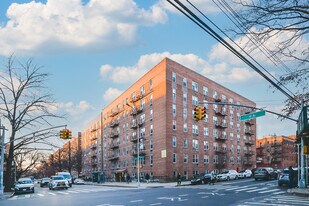 14355 41st Ave in Flushing, NY - Building Photo