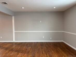 3695 Jerusalem Ave in Hempstead, NY - Building Photo - Building Photo