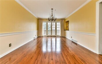 5623 Fifth Ave in Pittsburgh, PA - Building Photo - Building Photo