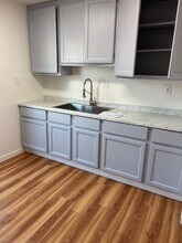 1065 Davis Ave, Unit B in Glendale, CA - Building Photo - Building Photo