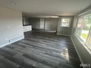 1532 W Dupont Rd in Fort Wayne, IN - Building Photo - Building Photo