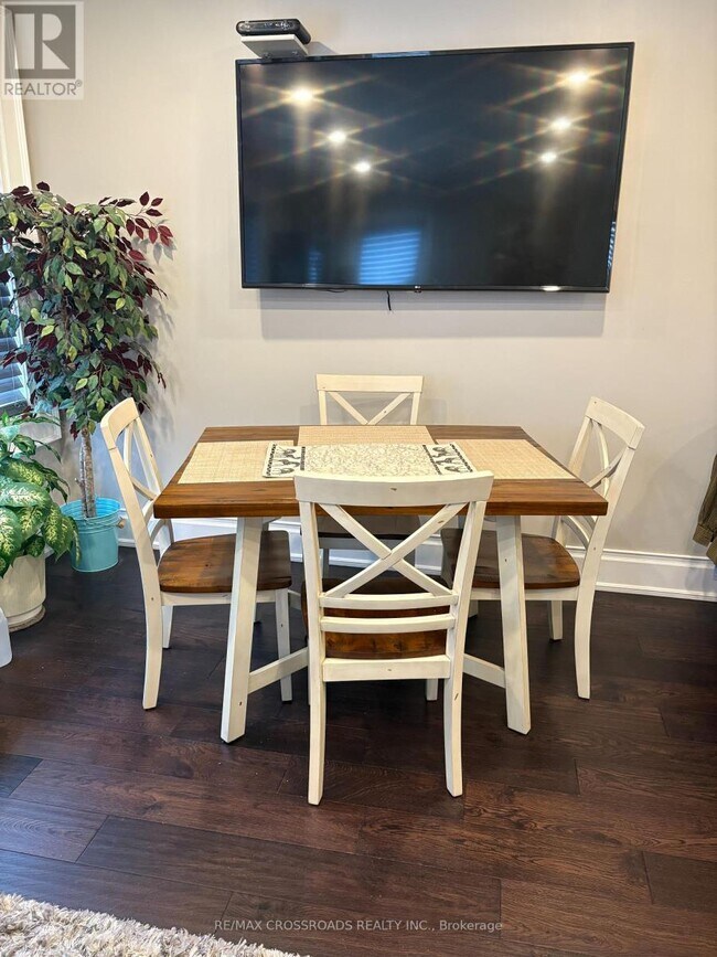 533 Danforth Rd in Toronto, ON - Building Photo - Building Photo