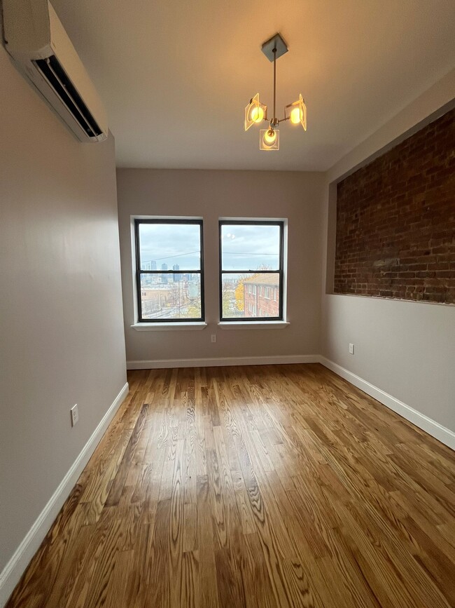 41 Clifton Pl, Unit 1C in Jersey City, NJ - Building Photo - Building Photo