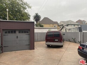 1408 S Burlington Ave in Los Angeles, CA - Building Photo - Building Photo
