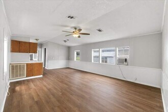 45 Tower Manor Dr in Auburndale, FL - Building Photo - Building Photo