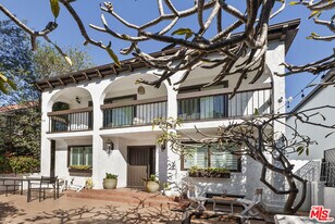 745 Oxford Ave in Los Angeles, CA - Building Photo