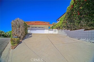 308 E Avenida Cordoba in San Clemente, CA - Building Photo - Building Photo