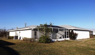 2961 Walnut Ct in Leesburg, FL - Foto de edificio - Building Photo