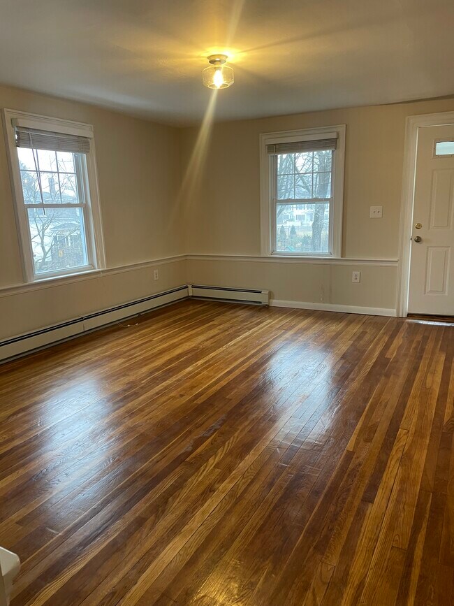 38 Madison St in Newburyport, MA - Foto de edificio - Building Photo