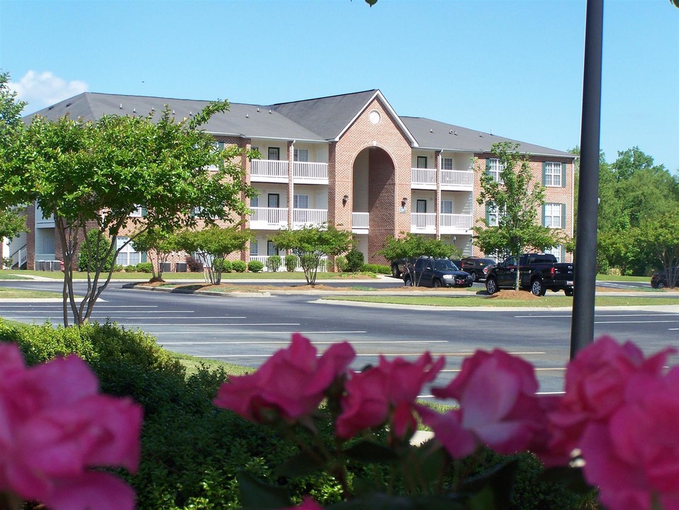 Charles Pointe Apartments in Florence, SC - Building Photo