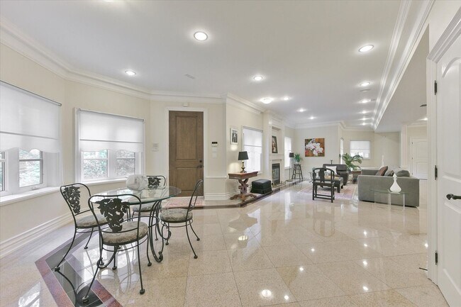 50 Old Yonge St in Toronto, ON - Building Photo - Building Photo