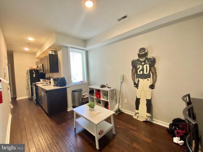 property at 1708 N Bouvier St