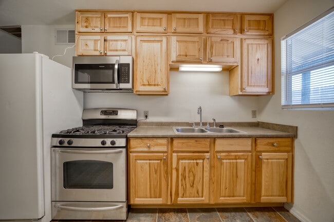 property at 106 W 10th St