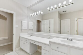 1007 W Bluff St in Fort Worth, TX - Building Photo - Building Photo