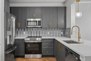 Whitmore in Houston, TX - Building Photo