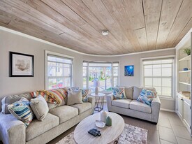 1214 E Atlantic Ave in Delray Beach, FL - Building Photo