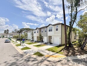 6257 Daerr Ridge St in Zephyrhills, FL - Building Photo - Building Photo