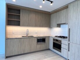 330 W Grand Ave, Unit Jr 2 bed in Chicago, IL - Building Photo
