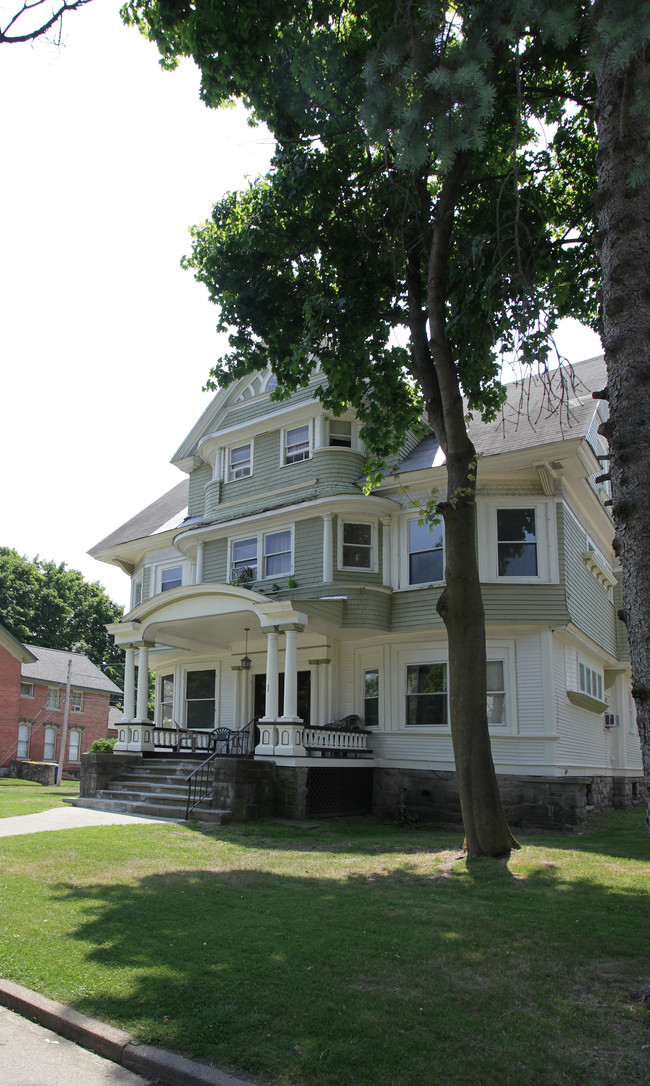 434 Glen St in Glens Falls, NY - Building Photo - Building Photo