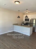 376 E Main St in New Holland, PA - Building Photo