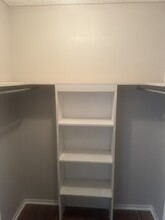 1150 Shilo Ave, Unit B in Baker, LA - Foto de edificio - Building Photo