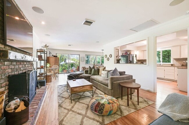 3 Quadrant Hill Rd in East Hampton, NY - Building Photo - Building Photo