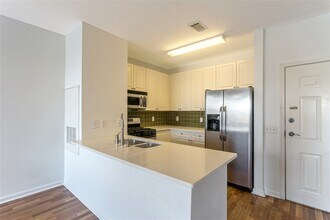 15 Warren St-Unit -314 in Jersey City, NJ - Building Photo - Building Photo