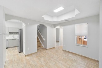 8444 NW 141st Terrace in Hialeah, FL - Building Photo - Building Photo