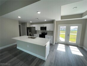 2410 NW 9th Ave in Cape Coral, FL - Building Photo - Building Photo