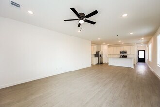 15522 Crescent Pne in San Antonio, TX - Building Photo - Building Photo