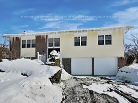 640 N Ashbury Ave in Bolingbrook, IL - Building Photo