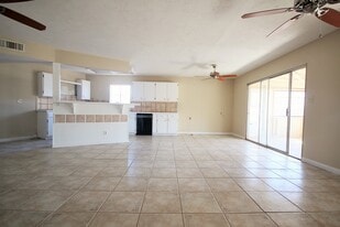 5055 Arvada Way, Unit Arvada in Las Vegas, NV - Building Photo