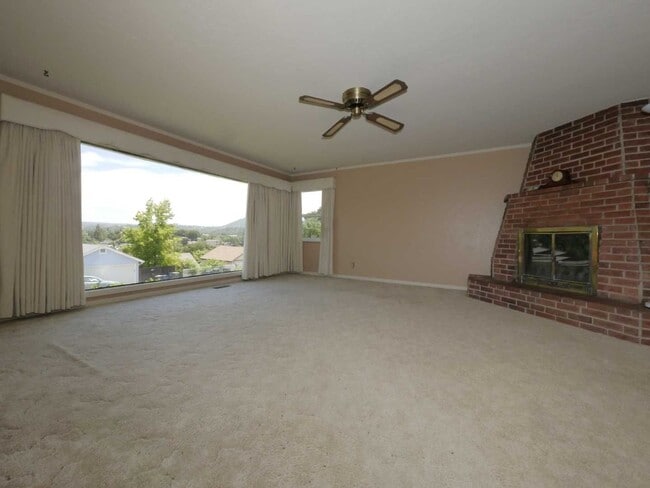 209 Schober Ave in Jackson, CA - Building Photo - Building Photo