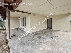 2320 W Calle Grato in Oracle, AZ - Building Photo - Building Photo