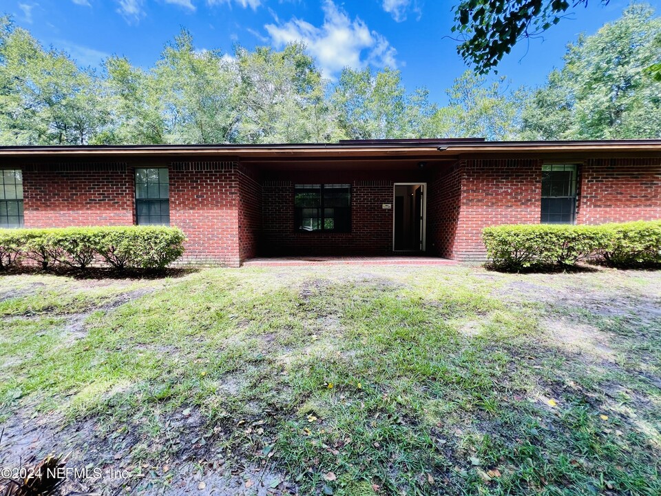 63 Parsley Ave in Middleburg, FL - Building Photo