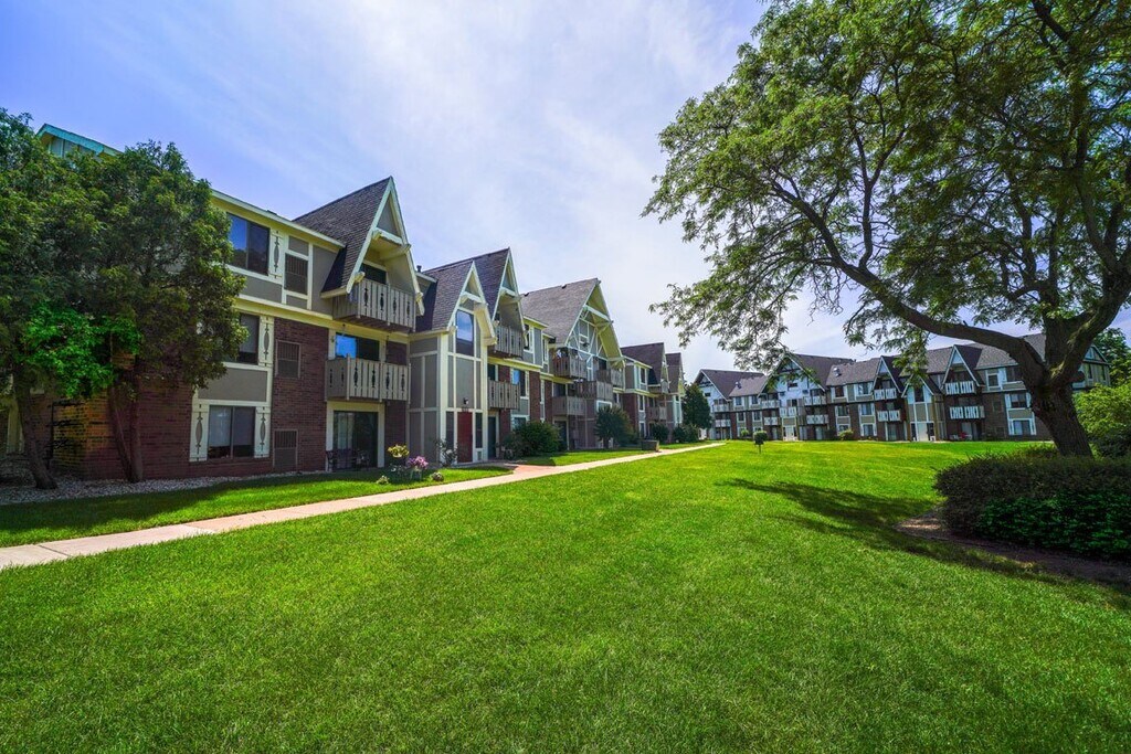 Swiss Valley Apartments in Wyoming, MI