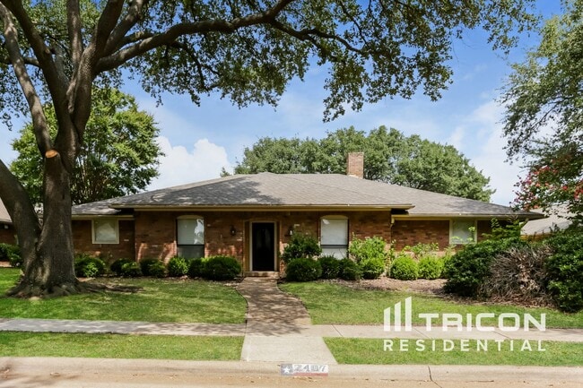 property at 2407 Honeysuckle Dr