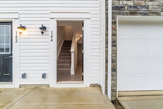 144 Dusky Willow Dr in Reynoldsburg, OH - Foto de edificio - Building Photo