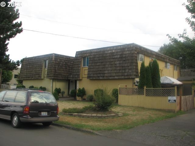 1903 W 31st St in Vancouver, WA - Building Photo