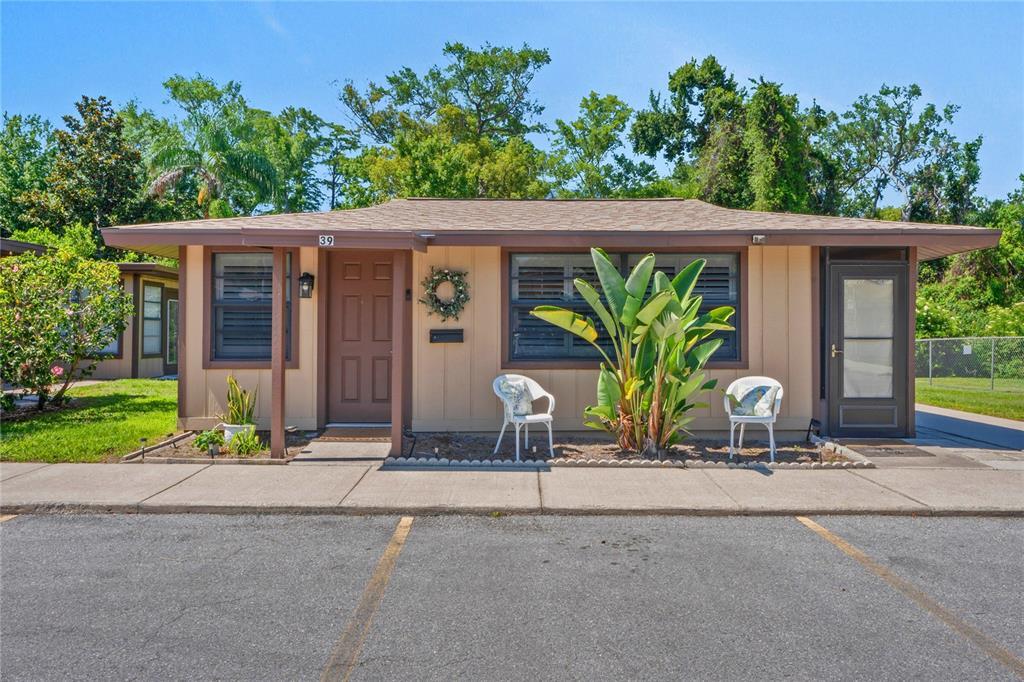 1980 Tahitian Pl in Dunedin, FL - Building Photo