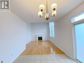 25 Nichols Blvd in Markham, ON - Building Photo - Building Photo