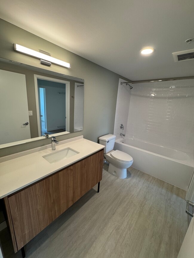 15501 NW 2nd Pl, Unit B11 in Miami, FL - Foto de edificio - Building Photo