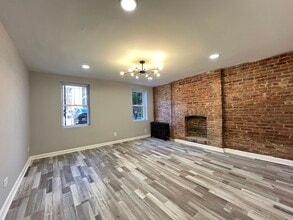 86 Irving St, Unit 2 in Jersey City, NJ - Foto de edificio - Building Photo